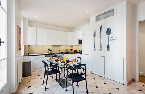 6th Arrondissement Apartment | St Germain Luxury Two Bedroom
