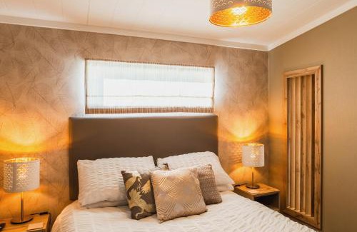 Ryde House | St Helens 2-Bed Lodge Sleeps 4 Pets Ok & Pool