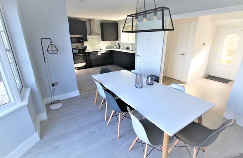 Carbis Bay House | St Ives & Carbis Bay beach sea views with Hot Tub