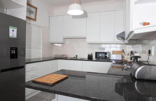 Kalk Bay Apartment | St James Mansions Apartment