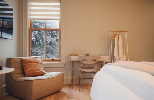Bayfield Hotel | St. James Social