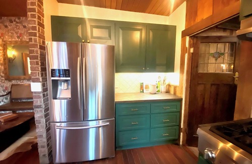 Los Alamos House | St Joe’s Heritage House Los Alamos, CA - Sleeps 10 with AC & Wifi