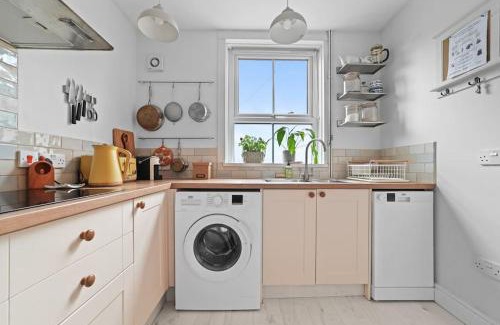 Bury St Edmunds House | St John's Corner Cottage, Bury St. Edmunds