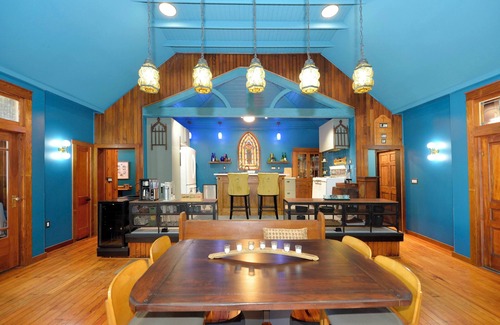 Harpers Ferry House | St. John's - Simply Divine, 2-8 guests, Harpers Ferry