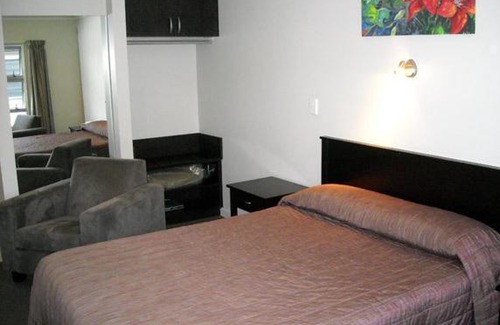 Milton Hotel | St Johns court motel
