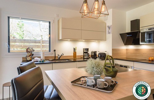 Saint-Jorioz Apartment | ST JORIOZ centre - Parc Saint Jore, jardin et lac