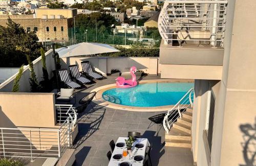 High Ridge Villa | St Julians Hillside villa with Pool