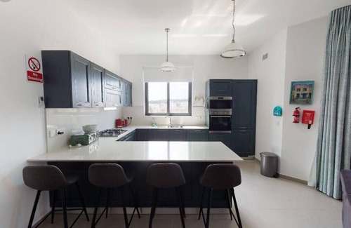 Paceville Apartment | St Julians modern 2-bedroom apartment