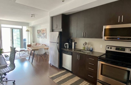 St. Lawrence Condo | St Lawrence 1 Bdrm Condo with Patio & BBQ