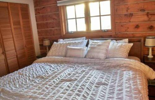 Brier Hill House | St Lawrence River Modern Log Home