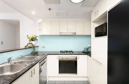 St. Leonards Apartment | St Leonards - ATCH2 - Atchison Street - Stylish Apartment with Home Office, Walk to St Leonards Crows Nest