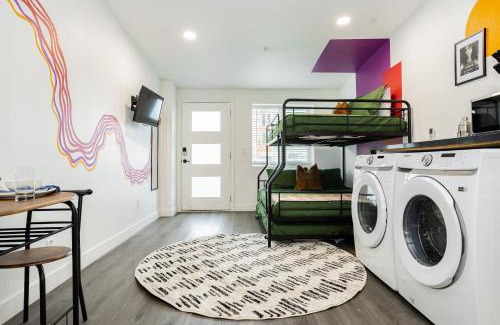 Beverly Green House | St Louis Premier Modern Vegas Escape Arts District & Patio