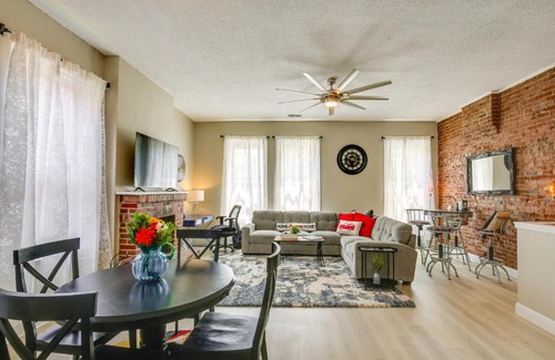 The Gate Apartment | St Louis Vacation Rental about 2 Mi to Downtown