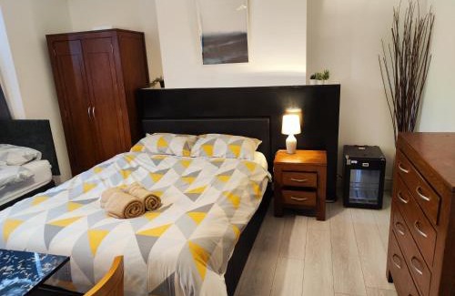 Welford House | St Lucia women only lodge Leicester long stays