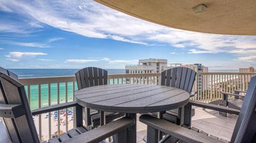 Fort Walton Beach - Destin House | St Maarten 1207 a Completely Remodeled Beach Front Condo at Silver Shells 12th Floor Sleeps 8