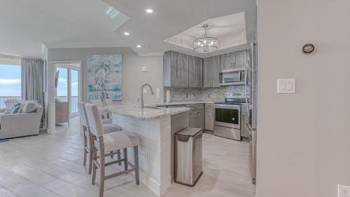 Fort Walton Beach - Destin House | St Maarten 1207 a Completely Remodeled Beach Front Condo at Silver Shells 12th Floor Sleeps 8