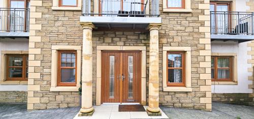MacMerry Villa | St Martins 12 Bedroom House - Tranent