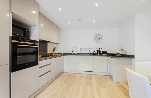 South Ruislip Apartment | St Martins House Luxury Apartments Ruislip- Apt D
