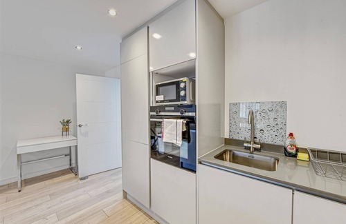 South Ruislip Apartment | St Martins House Luxury Apartments Ruislip- Apt E
