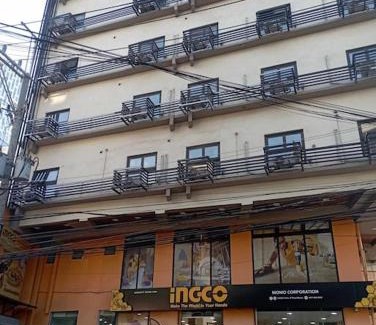 Downtown Apartment | St. Marvin Studio Makati M304