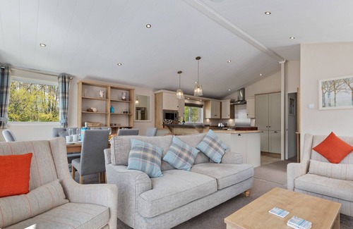 Penally Ski Chalet | St Mary's View - Luxury Lodge, Close to Beach