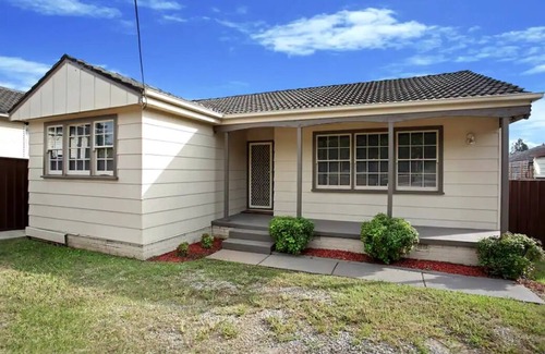 St Marys Apartment | St Marys Affordable 5 Br cozy Housen