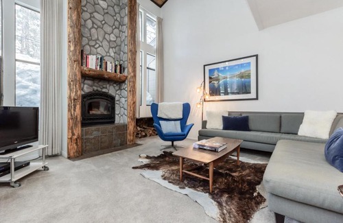 Mammoth Lakes House | St. Moritz 9