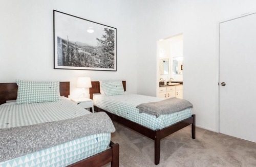 Mammoth Lakes House | St. Moritz 9