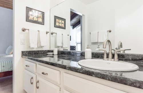 Mammoth Lakes House | St. Moritz 9