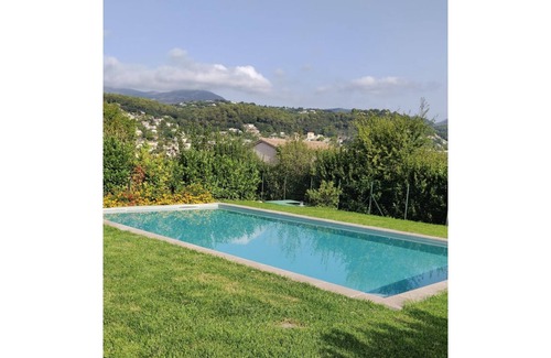 La Colle-sur-Loup House | St Paul la carte postale, large independent 2-room apartment in a villa