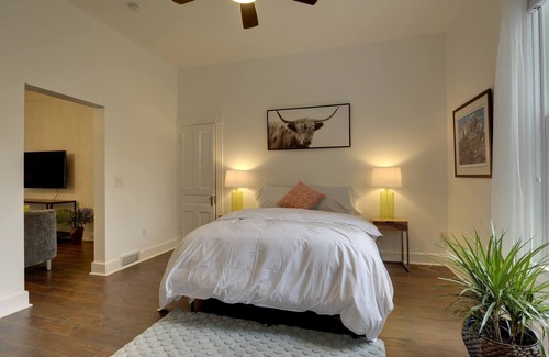 Riverview Apartment | St. Paul Riverview Home