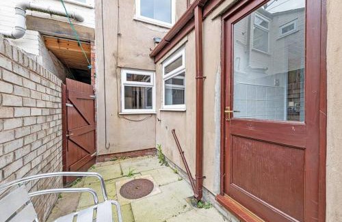 Preston House | St Pauls Square Holiday Home - Preston