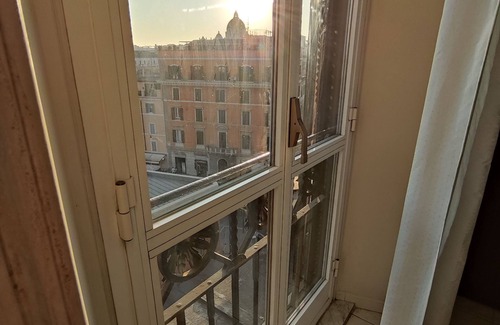 Rione XIV Borgo Apartment | St. Peter luxury home
