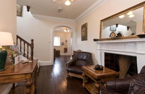 Bacton House | St Peters Court