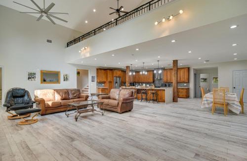 Disston Heights House | St Petersburg Getaway - 5 Mi to Tropicana Field!