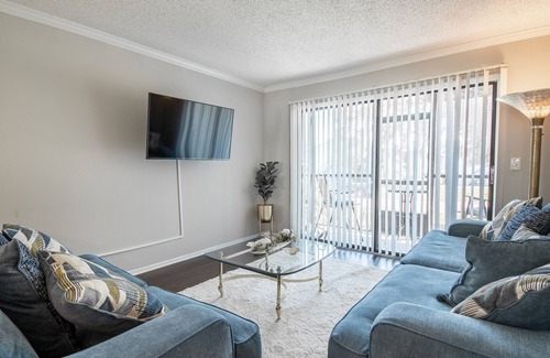 Gandy Apartment | St. Pete’s Favorite 2Bd 2Ba w/ Patio & Parking
