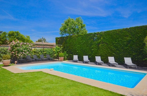 Robion House | St Roch: superb farmhouse from the 18th century in the heart of Provence