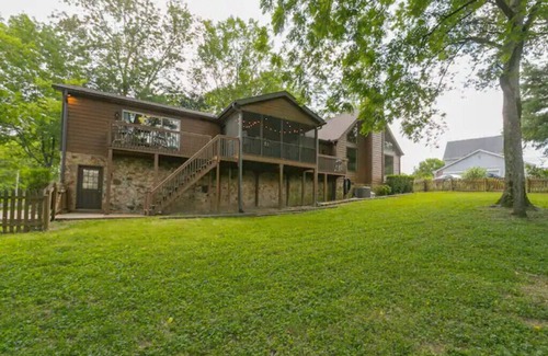 Gallatin Apartment | St4
