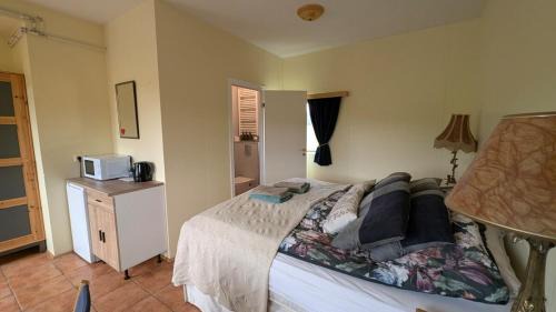 Husavik Apartment | Staðarhóll Guesthouse room A