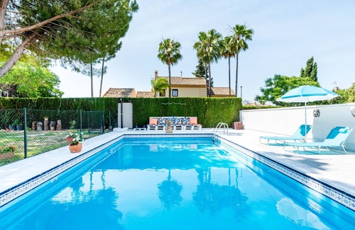 Valencina de la Concepcion Villa | Star's House Seville. 10 minutes from Seville. Private pool