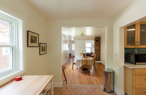 Staatsburg House | Staatsburg Parsonage - A tranquil 4-bedroom house with AC