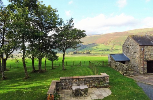 Penrith Cottage | STABLE BARN, pet friendly, with a garden in Mungrisdale