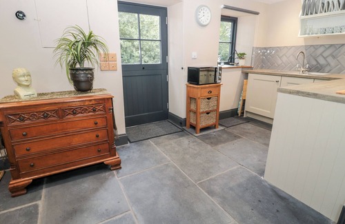 Duddo Cottage | STABLE COTTAGE, romantic, with open fire in Berwick-Upon-Tweed
