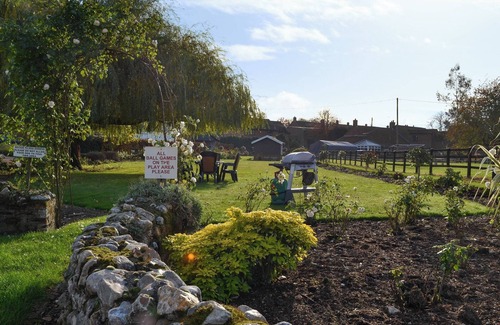 Foxley Cottage | Stable Cottage 5 - UKC3744