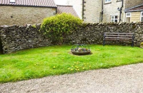 Levisham Cottage | STABLE COTTAGE, pet friendly, character holiday cottage in Levisham