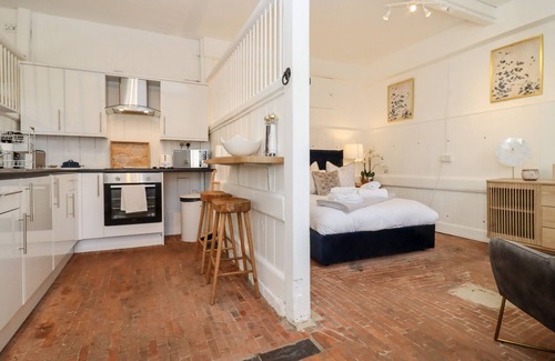 Blandford Saint Mary Cottage | STABLE, pet friendly, character holiday cottage in Blandford Forum