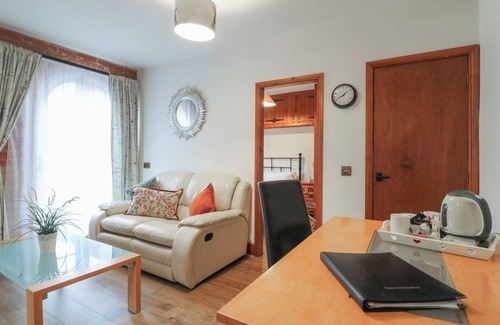 Castle Donington Cottage | Stables