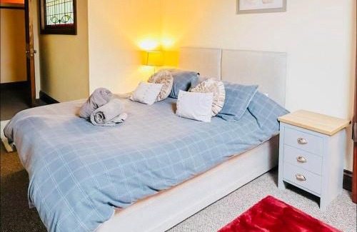 Cwm Frwd Oer House | Stacey's 4 Bedroom House in Pontypool