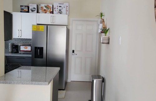 Lucea House | Stacey's HideawaynCozy, comfy beach home-30 minutes from MBJ Airport