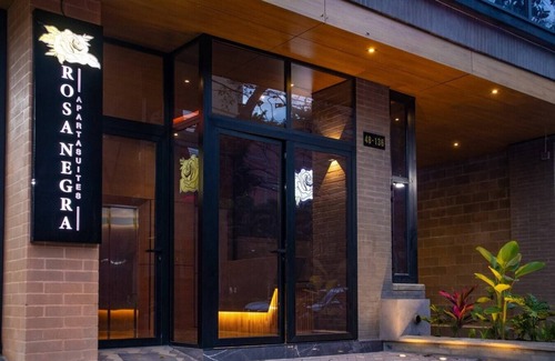 Estadio Apartment | Stadio's Cozy Rosa Negra Suite